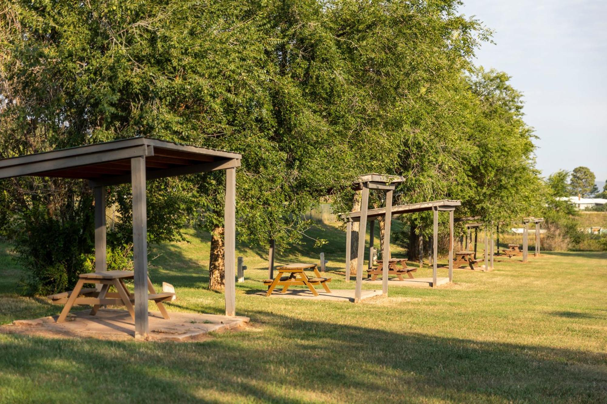Black Hills Station Piedmont 외부 사진